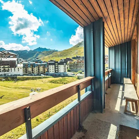 Apartment Renove Avec Balcon, Skis Aux Pieds, Wifi A Le Lavachet - Fr-1-502-359