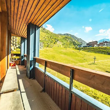 Apartment Renove Avec Balcon, Skis Aux Pieds, Wifi A Le Lavachet - Fr-1-502-359 *